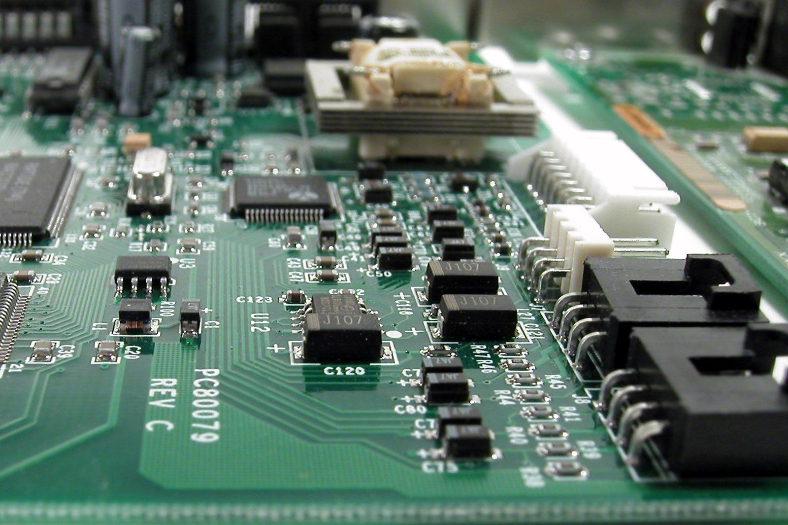9 waec subjects for computer engineering